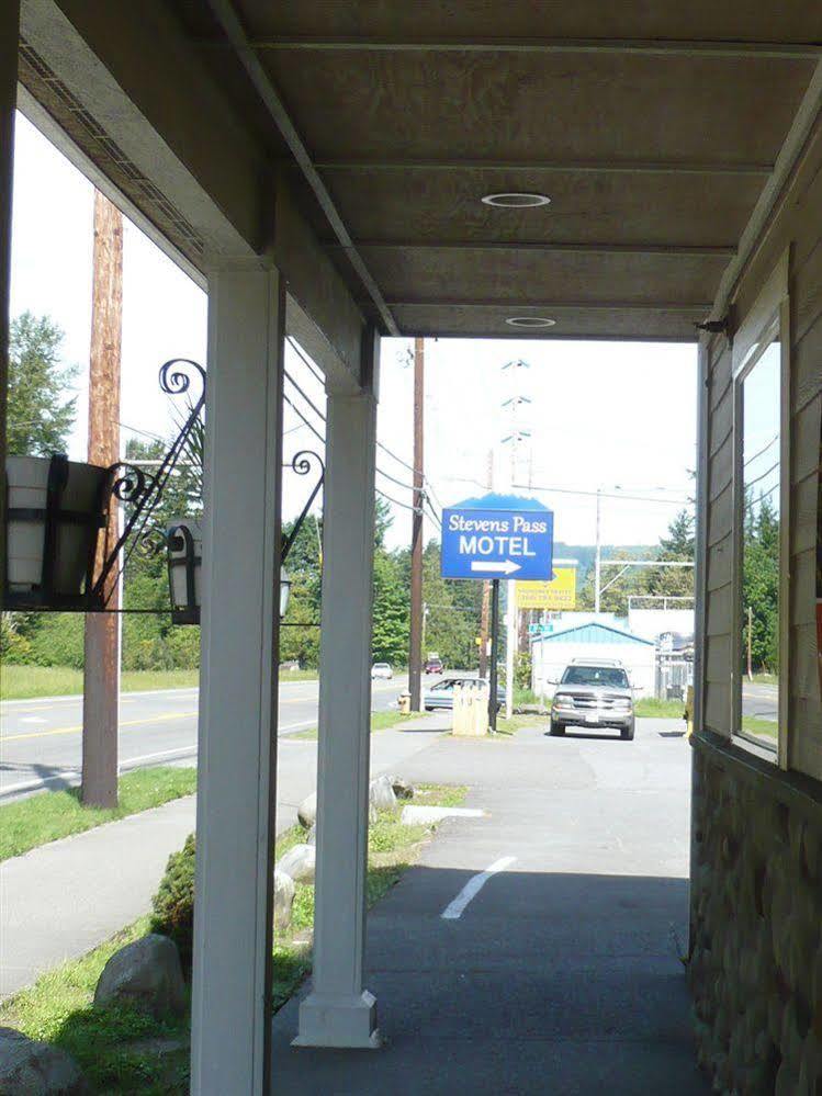 Stevens Pass Motel Gold Bar エクステリア 写真